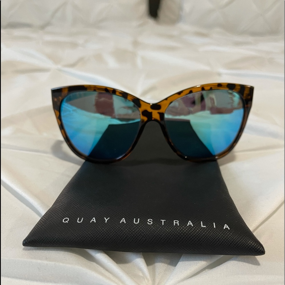 QUAY SUNGLASS